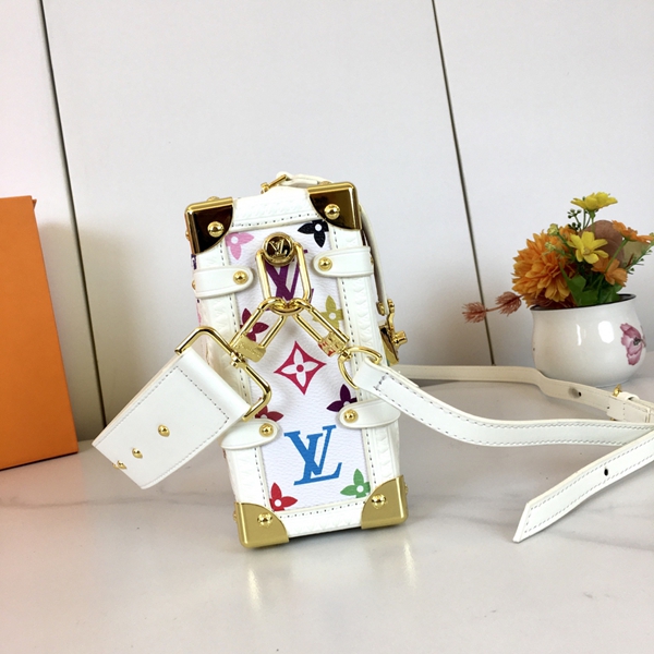 ルイヴィトンバッグ側面デザイン